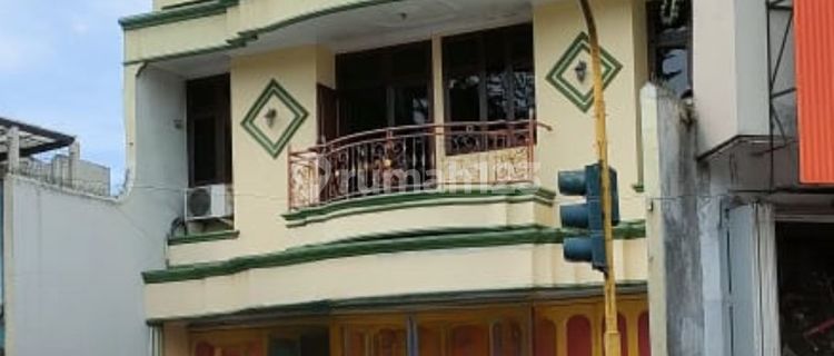 For Rent 3-Story Shop House in City Area, Suitable for Office/Restaurant in Purbalingga 1