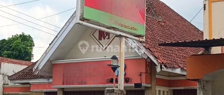 For Sale, Shop Suitable for Business, Strategic Location in East Purwokerto 1