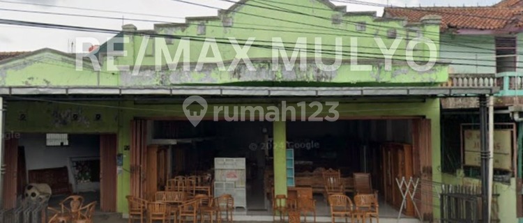 For Rent: Spacious Shop House with Full Fence on Main Road, East Purwokerto Area 1