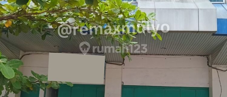 For Rent 2 Shophouses in the Strategic Shopping Center Area of Purwokerto City 1