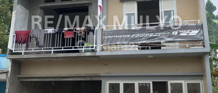 Cheap Sale 2 Shophouses With 2 Floors Area Purbalingga 1