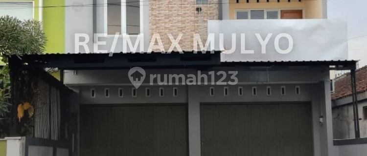 For Rent 2-Story Shop House with Balcony and Canopy, Strategic Area Purwokerto 1