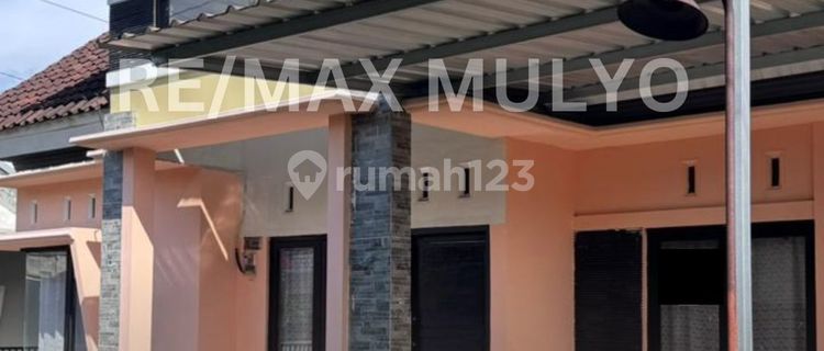For Rent: Spacious and Strategic Ready-to-Occupy Hook House in West Purwokerto 1