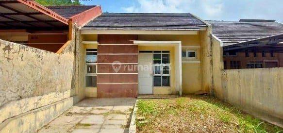Rumah Bagus Unfurnished SHM di Bumi Cempaka Asri, 1