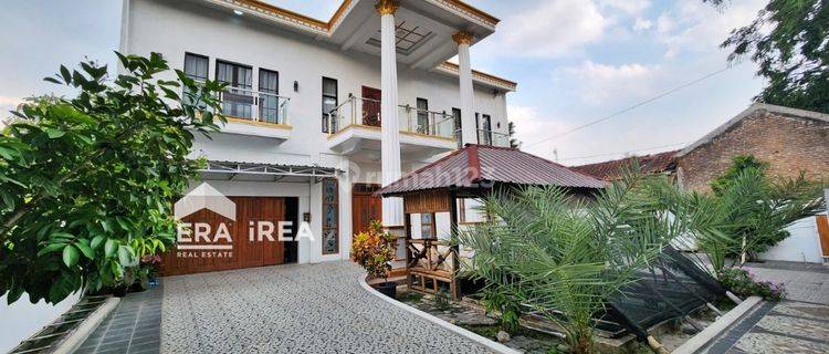 Rumah Mewah 2 Lantai Full Furnished Tengah Kota Boyolali  1