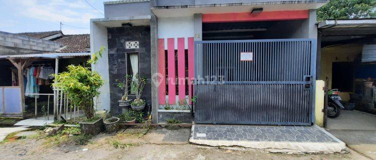 Rumah minimalis di Teras Boyolali 1