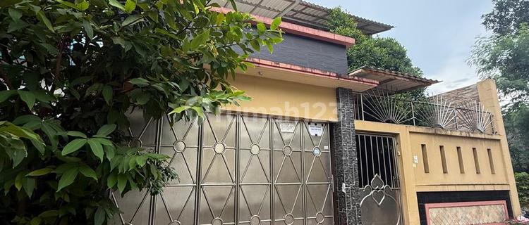 Rumah Cantik di Griya Loka - BSD 1