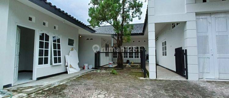 Rumah baru modern minimalis tengah kota Semarang di pusat kota dekat simpang lima siap huni dijual di Halmahera Semarang tengah 1