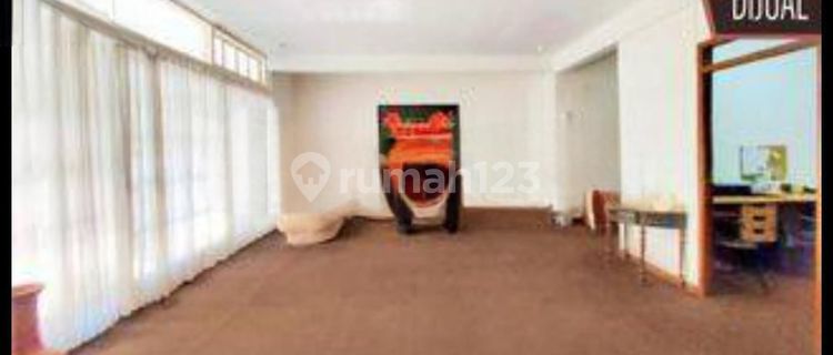 Rumah besar luas mewah tengah kota Semarang kawasan elit siap huni dekat tol dekat sekolah internasional dekat akpol di Papandayan raya gajahmungkur Semarang atas 1