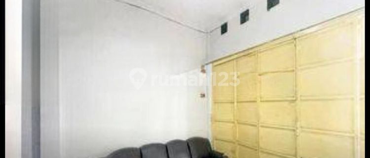 Ruko strategis tengah kota Semarang ramai siap pakai dekat tol Gayamsari dekat kampus dekat LIK dijual di jl raya Woltermonginsidi Pedurungan Semarang timur 1