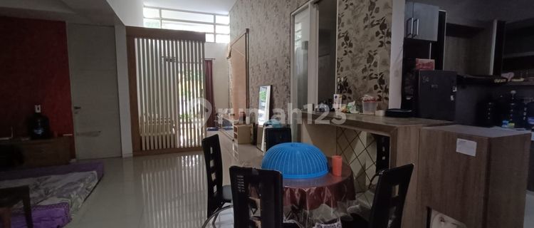 Minimalist nice house in the elite area of downtown Semarang, ready to use, near Undip campus, near Semesta school, near toll gate, for rent at Citrasun Garden, Bukit Sari, Upper Semarang. 1