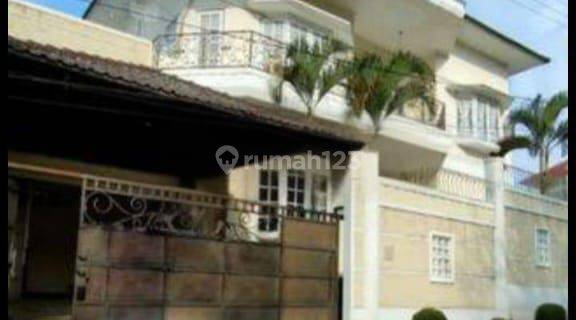 Rumah besar tengah kota semarang siap pakai disewakan di Bukit sari Banyumanik Semarang Selatan 1