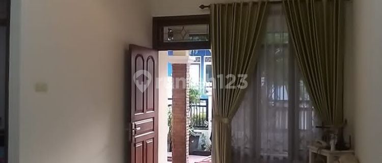 Rumah tengah kota Semarang siap pakai dekat kampus Undip dekat pintu tol disewakan di Bukit Sari Semarang atas 1