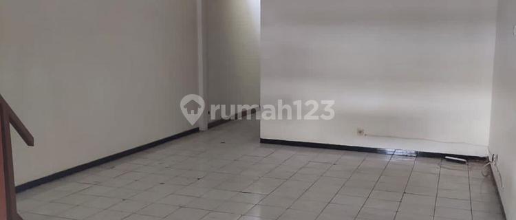 Downtown Semarang Shop House, Strategic, Busy, Ready to Use, Near Airport, Port, Close to Tritunggal School, Near The Park Mall, For Sale in Semarang Indah, West Semarang 1