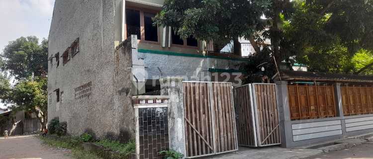 Very large corner residence unit in Serang. 1