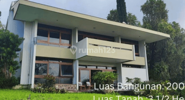 Dijual Vila 2lantai Taman Sangat Luas, View Gunung, Trawas , Mojokerto 1