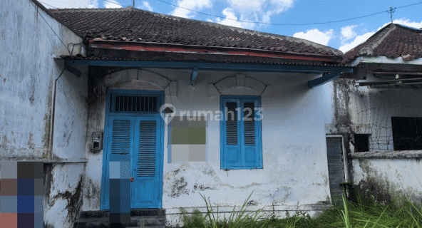 Dijual Rumah Hitung Tanah Pusat Kota Jember , Jawa timur 1