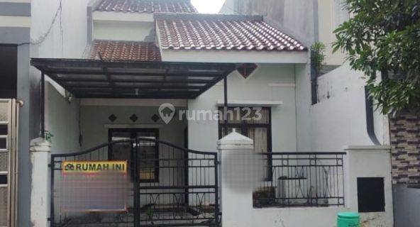 Disewakan Rumah Tingkat Furnished, Cluster Gianyar Purimas, Sby Timur Selatan Dekat Upn 1