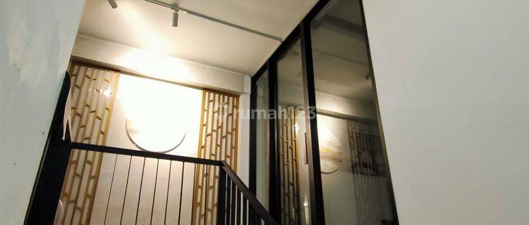 Disewakan Ruko Lantai 3 Full Furnished 1