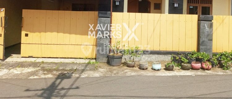 Well-Maintained House with Easy Access on Jl Lahor, Batu, Malang 1