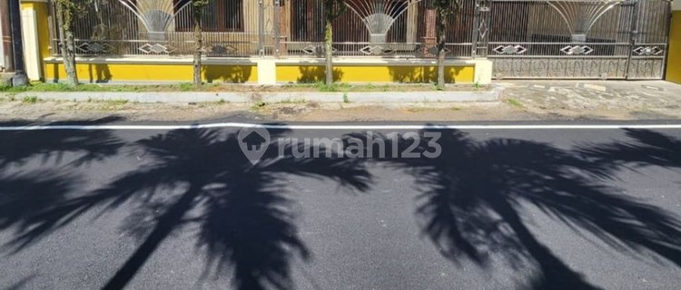 Rumah Selangkah ke Soekarno Hatta di Taman Borobudur Malang 1