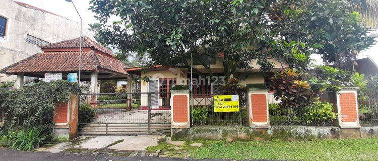 Rumah halaman luas Dekat UKSW Kota Salatiga  1