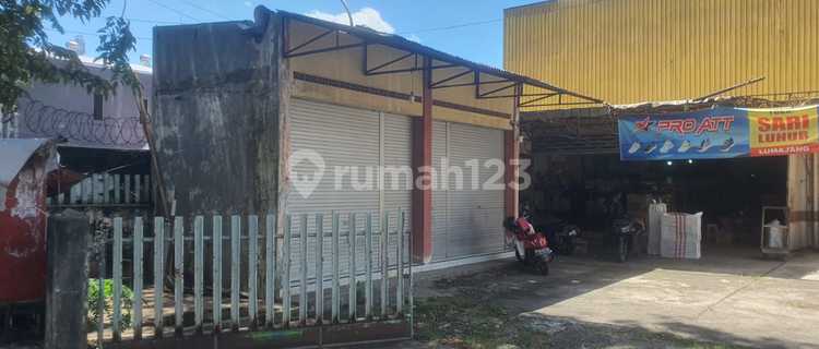 FOR SALE READY-TO-USE SHOPHOUSE LUMAJANG CITY 1