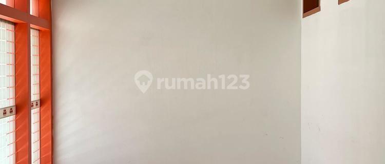 Disewakan Rumah atau Ruang Usaha Siap Pakai Cocok untuk Usaha Lokasi di Mainroad Bkr Bandung 1