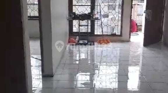 For Rent: Comfortable, Move-in Ready House in a Strategic Location at Taman Kopo Indah 3, Bandung 1