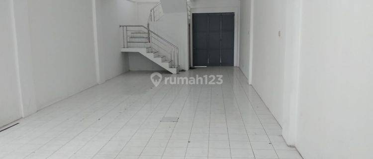 Disewakan Ruko 3,5 Lantai Nyaman Siap Pakai Lokasi di Jalan Rajawali Bandung 1