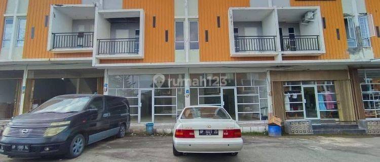 Townhouse Glory View Batam 1