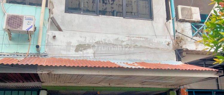 Ruko Jl. Wolter Monginsidi Dalam Pasar Mawar Pontianak 1
