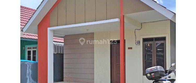 Rumah di Jl. Desa Durian, Komp. Ms Kencana K12 1