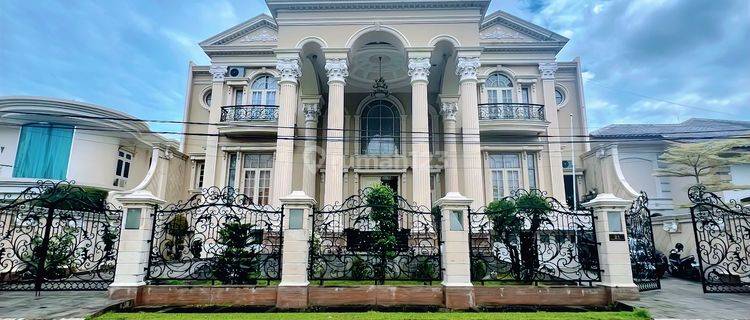 Dijual Rumah Sultan Kawasan Old Money di Jl. Suprapto 1