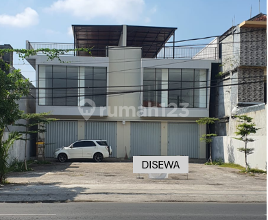 New 2.5-Story Shop House in Premium Area Jl. Cargo Permai, Denpasar 1