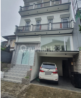 New 2-Story Commercial Space Building in Gatsu Area, Denpasar 1