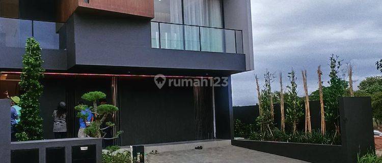 RUMAH MEWAH MILENIAL 2 LANTAI DI SELATAN JAKARTA 1