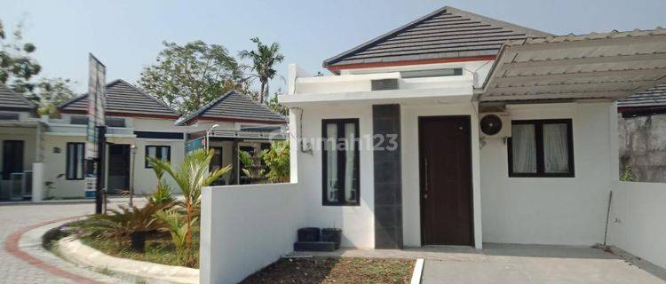 Rumah  Milenial minimalis Di Gunung Kidul 1