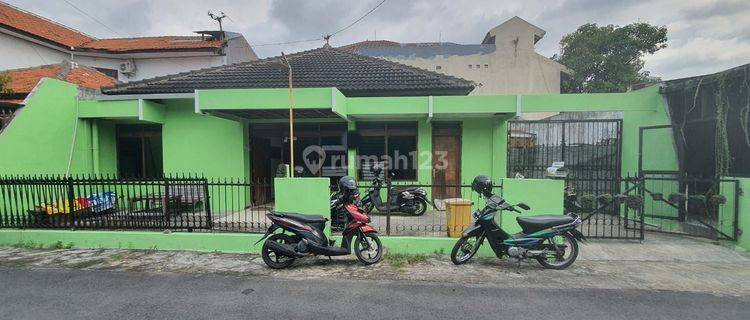 Di Jual Rumah Di Wolter Monginsidi Semarang Timur  Daerah Ganesha Selatan 1