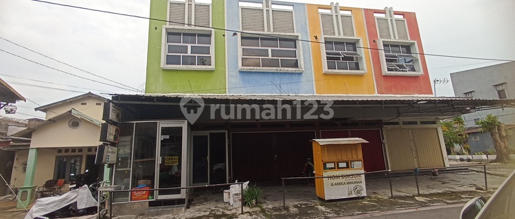 Di Jual Ruko di Tengah Kota 1