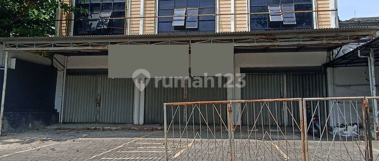 For Rent: 3-Storey Shop House on Pamularsih Raya 1