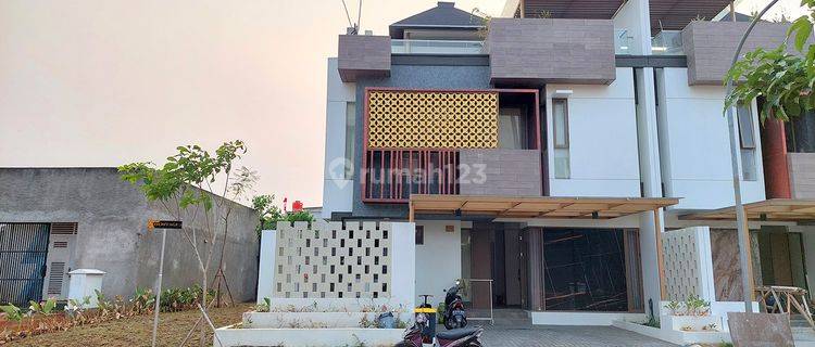 Rumah Bagus Puri 11 Tangerang 3 Lantai,lp24121111oct 1