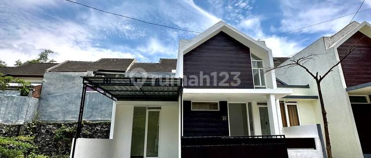 Affordable New Home in Gres Near Renowned Malang University, Minimalist, Move-In Ready 1