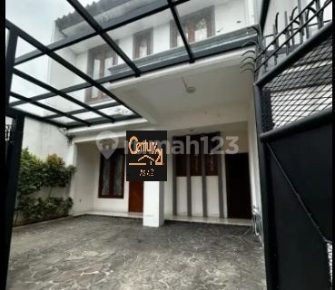 Quick Sale Strategic 2-Story Luxury House in Kayu Putih East Jakarta 1