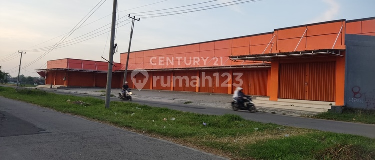 For Sale: Commercial Space in a New Building in Rengasdengklok, Karawang. 1