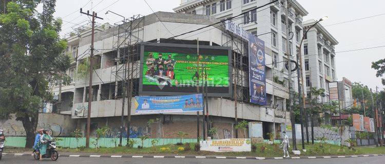 Tanah Komersial Hook Simpang 4 Jalan Putri Hijau, Medan Barat 1