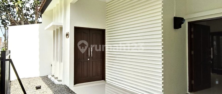 A Nice Flood-Free House In Bumi Panyileukan Near Bandung Police Headquarters 1