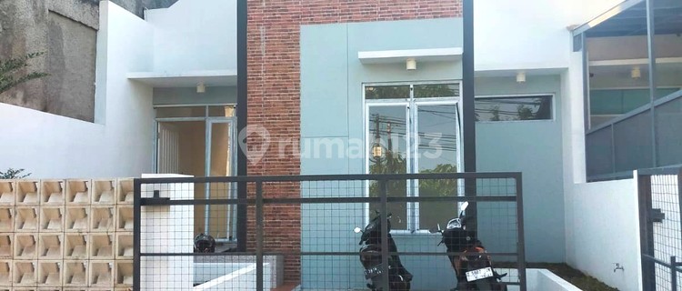 Ready-to-Live House on Main Road in Cibiru Hillir Housing, Bandung, with SHM Certificate. 1