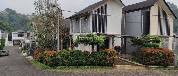 Rumah Bagus Komplek Eksclusive Dago Dekat Kampus ITB Kota Bandung 1