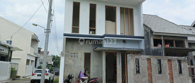 Rumah Solo 600 Jt an 2 Lantai Dekat Museum De Tjoelomadoe 1